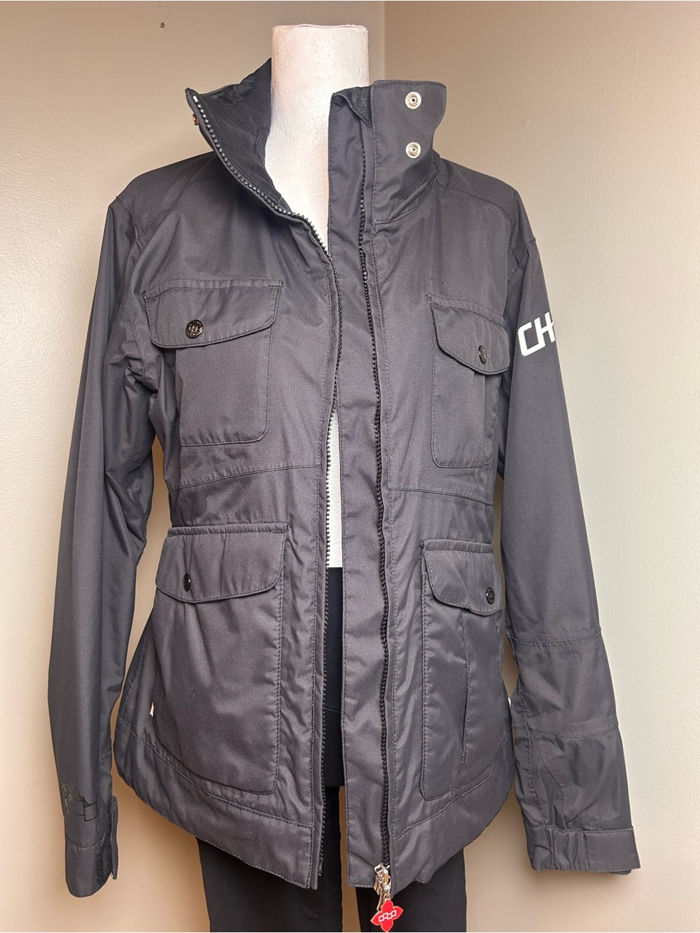 Foursquare Snowboard Outerwear
Black Jacket Women's Small - Picture 3 of 15